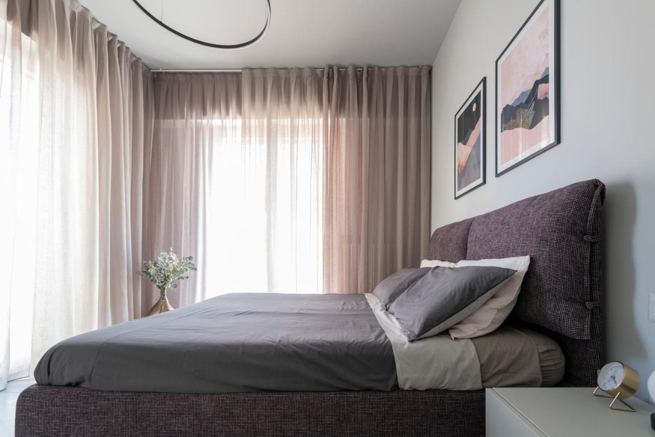 Casa Del Faro - Baia Flaminia Apartment เปซาโร ภายนอก รูปภาพ