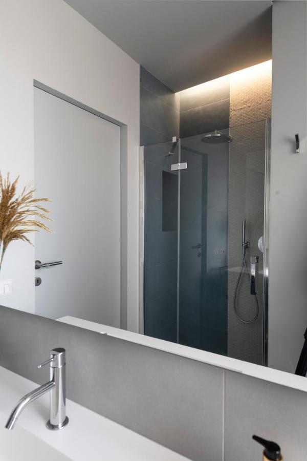 Casa Del Faro - Baia Flaminia Apartment เปซาโร ภายนอก รูปภาพ