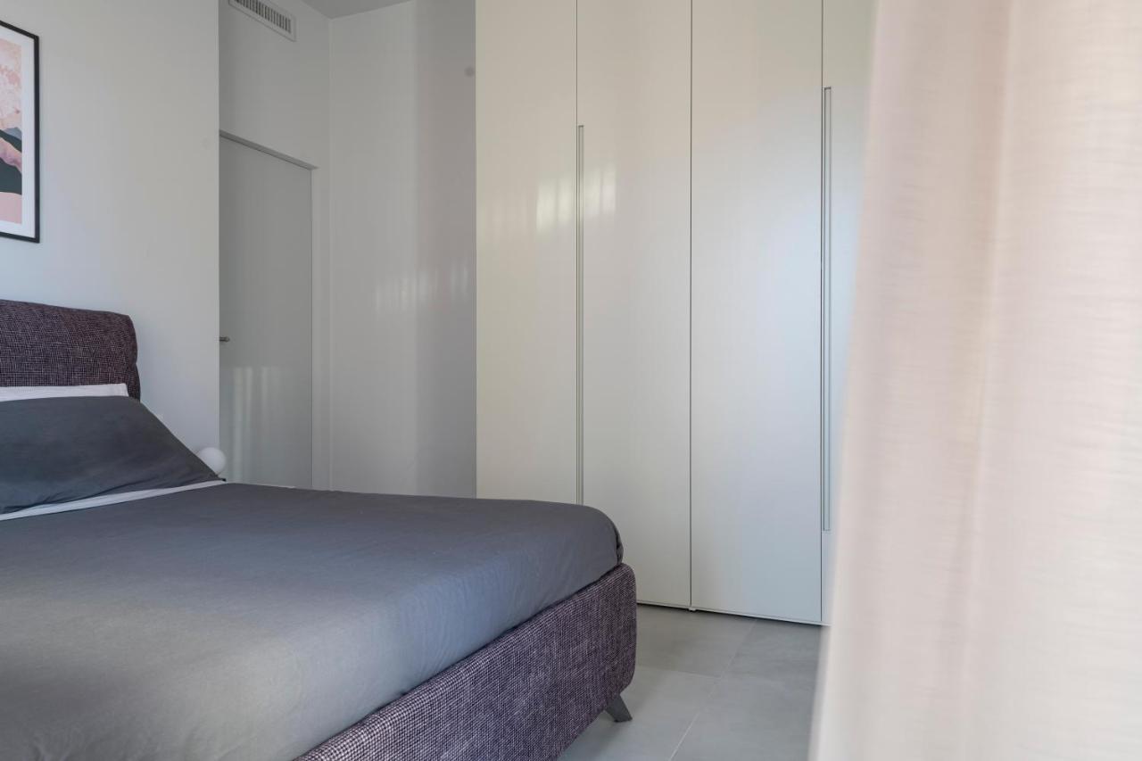 Casa Del Faro - Baia Flaminia Apartment เปซาโร ภายนอก รูปภาพ